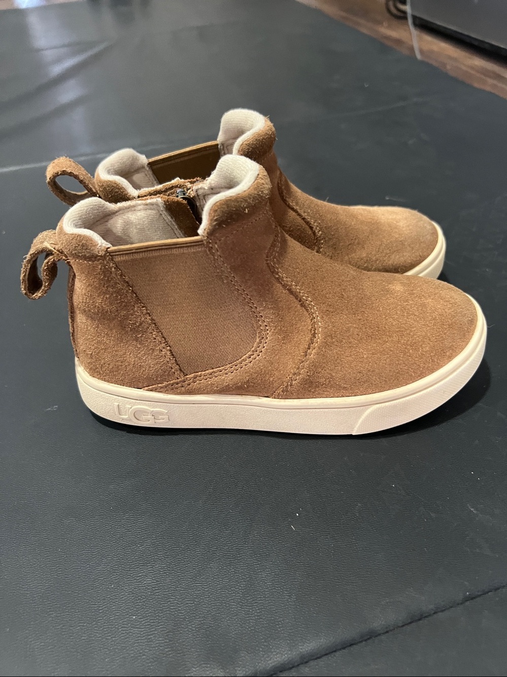 UGG Hamden II suede Boot kids unisex size 10 Toddler - Picture 4 of 8